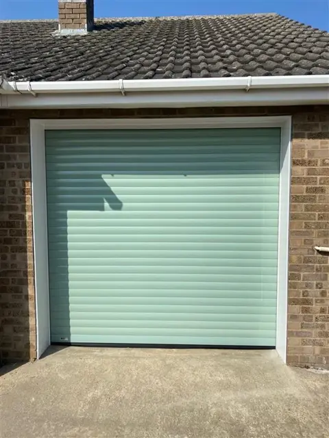 SWS LT Model Roller Door (Sleaford, Lincolnshire)